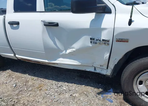 2016 Ram 1500 St z USA, uszkodzony, nr VIN 1C6RR7FT9GS102409